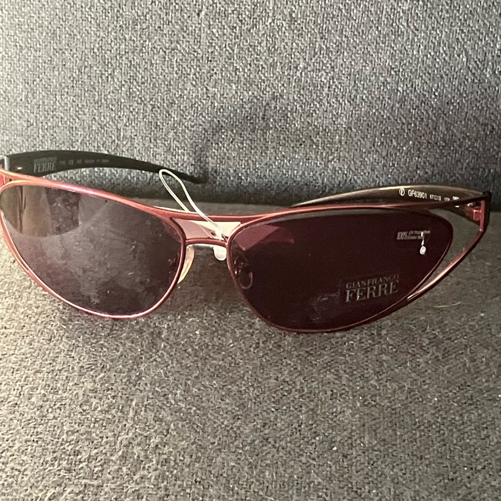 Gianfranco Ferre Women's Vintage Burgundy Cat-eye Sunglasses